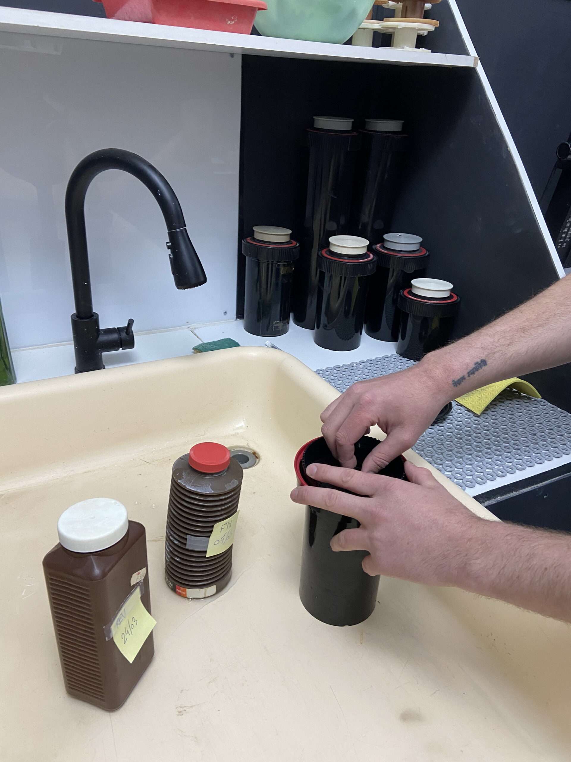 Pratique du laboratoire noir et blanc en autonomie — Lyon