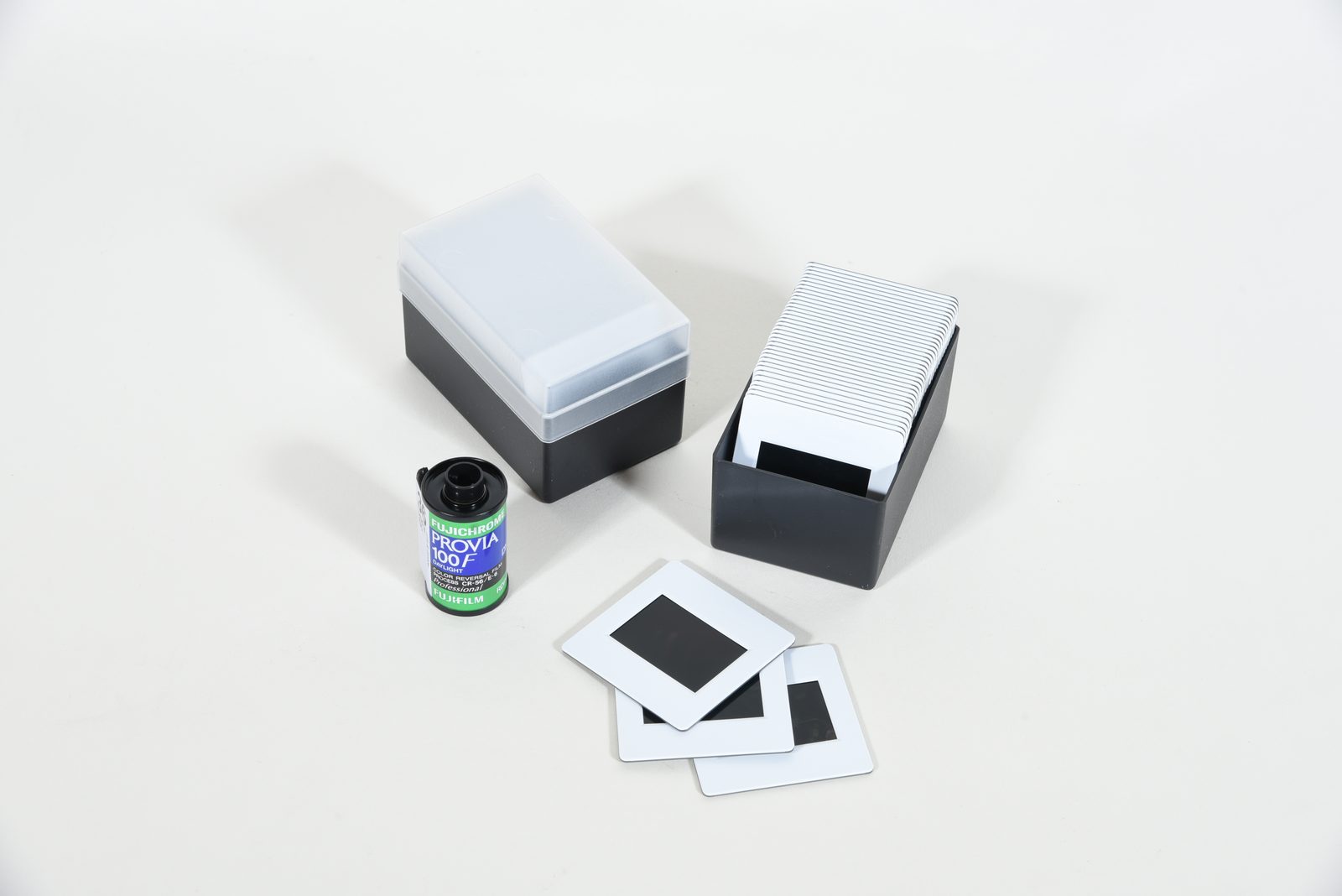 Diapositives E6 développées et montées sous cache
