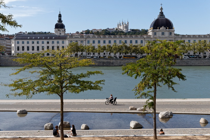 L'Hôtel-Dieu et les quais du Rhône à Lyon, photo à imprimer en grand format